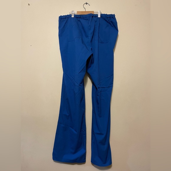 Scrub pants Cherokee royal blue, tall, medium, 31 1/2” inseam, great condition - Picture 6 of 8